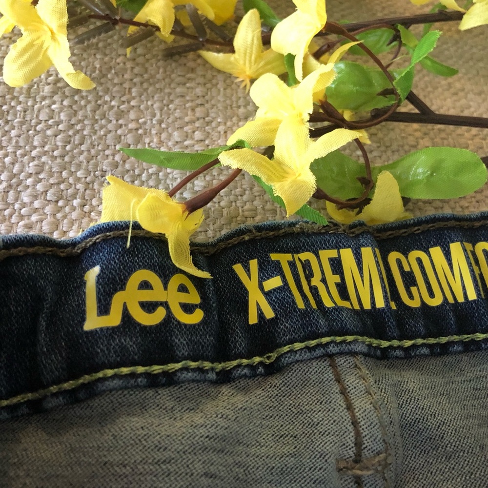 Lee  X-treme Comfort Adjustable Waist Jeans